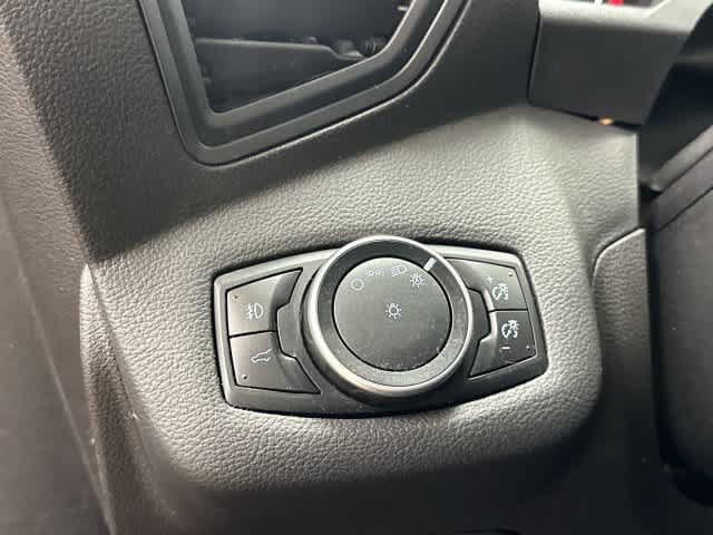 Used 2017 Ford Escape SE w/ Equipment Group 201A FWD image 19