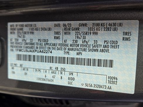 Used 2023 Ford Escape Platinum AWD/4WD image 25