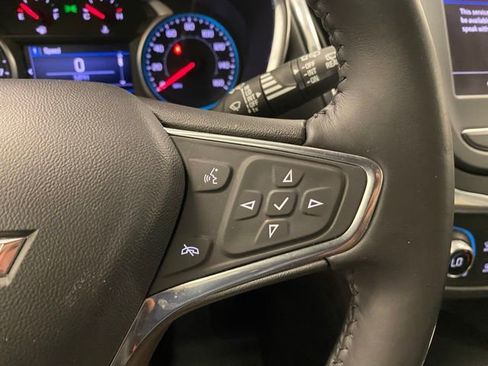 Used 2020 Chevrolet Equinox LT w/ Driver Convenience Package image 18