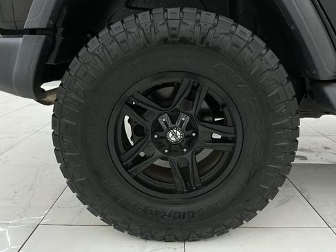 Used 2019 Jeep Wrangler Unlimited Sport S AWD/4WD image 46