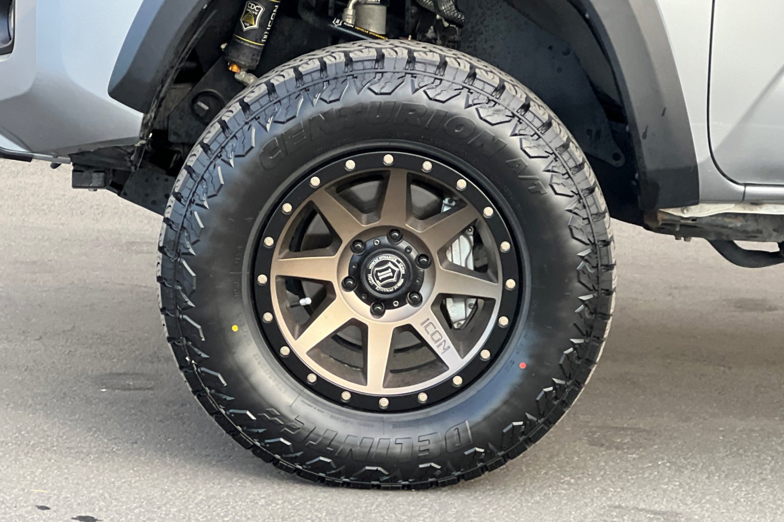 Used 2022 Toyota Tacoma TRD Off-Road AWD/4WD image 30
