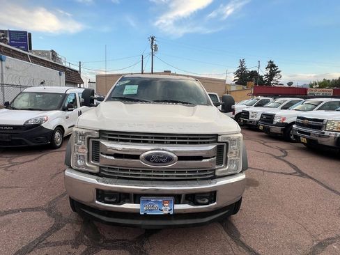Used 2017 Ford F550 4x4 Crew Cab Super Duty image 3