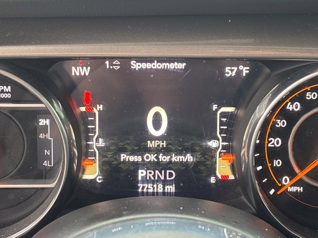 Used 2018 Jeep Wrangler Unlimited Sahara w/ Cold Weather Group AWD/4WD image 17