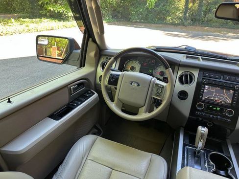 Used 2012 Ford Expedition Limited RWD image 39
