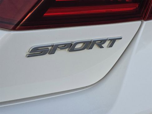 Used 2017 Honda Accord Sport image 8