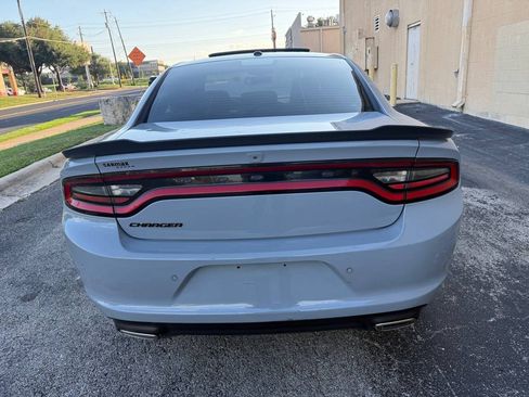 Used 2020 Dodge Charger SXT w/ Blacktop Package RWD image 7