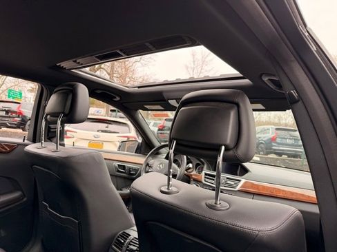 Used 2012 Mercedes-Benz E 350 4MATIC Sedan image 6