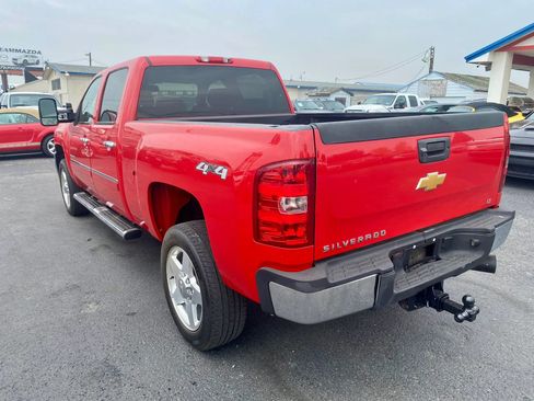 Used 2014 Chevrolet Silverado 2500 LT w/ Custom Sport Truck Package AWD/4WD image 3
