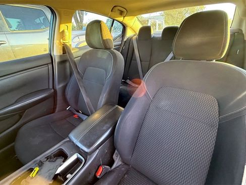 Used 2020 Nissan Sentra S image 9