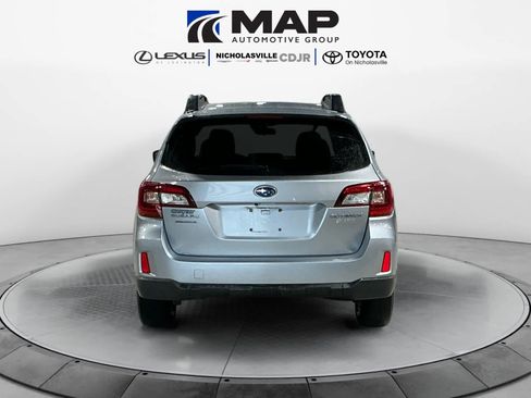 Used 2017 Subaru Outback 2.5i image 4