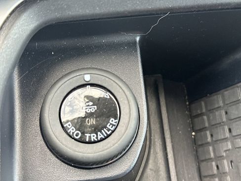 Used 2025 Ford Expedition Platinum AWD/4WD image 33