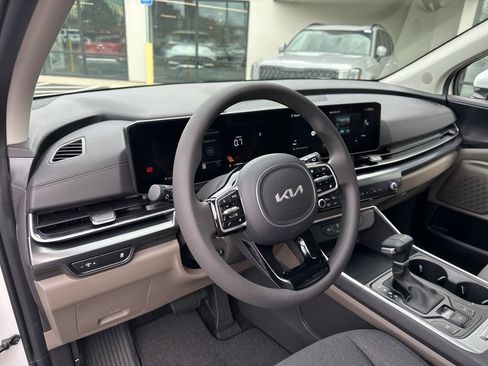 New 2026 Kia Carnival LX image 31