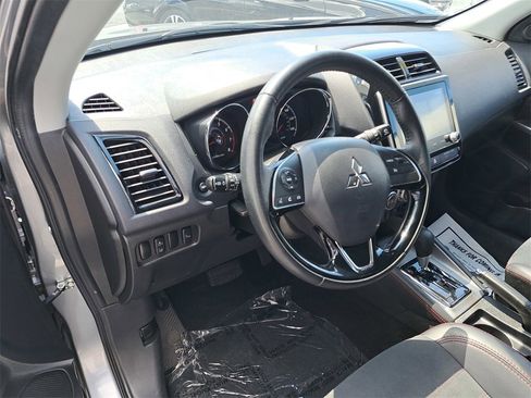 Used 2024 Mitsubishi Outlander Sport SE image 7