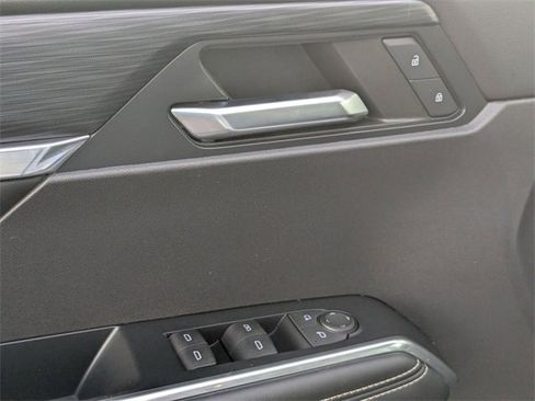 Used 2024 GMC Acadia Elevation image 14