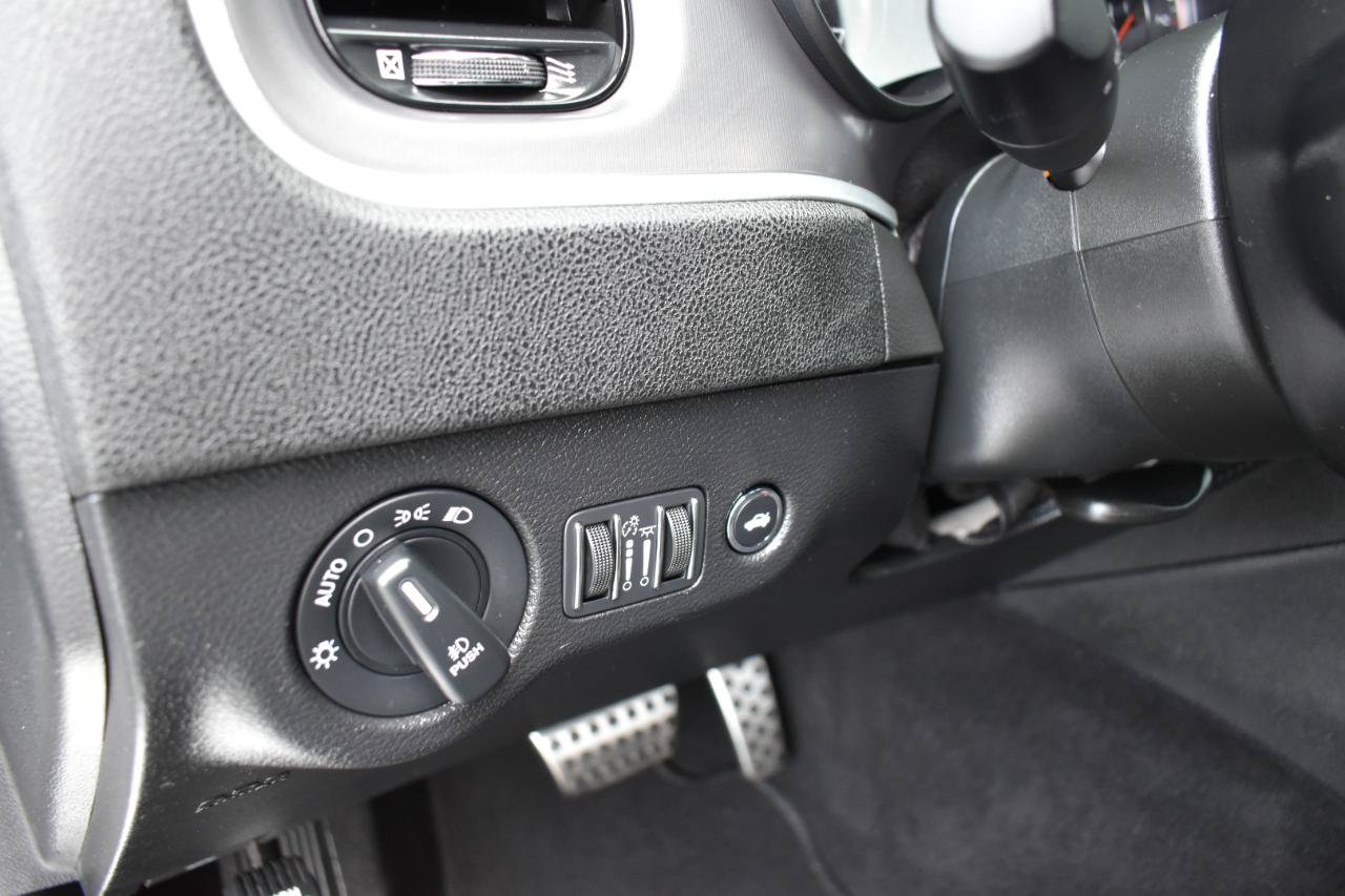 Used 2021 Dodge Charger R/T w/ Harman/Kardon Audio Group RWD image 42