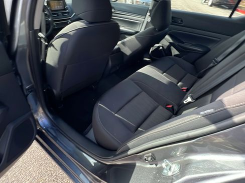 Used 2024 Nissan Altima 2.5 S image 23