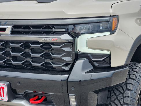 New 2026 Chevrolet Silverado 1500 ZR2 AWD/4WD image 8