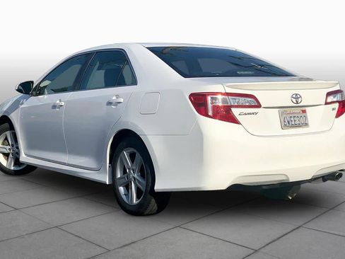 Used 2012 Toyota Camry SE FWD image 11
