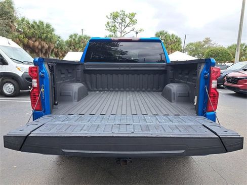 Used 2022 Chevrolet Silverado 1500 Custom image 9