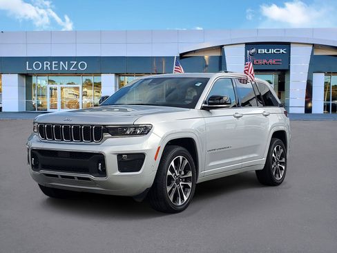 Used 2022 Jeep Grand Cherokee Overland image 1