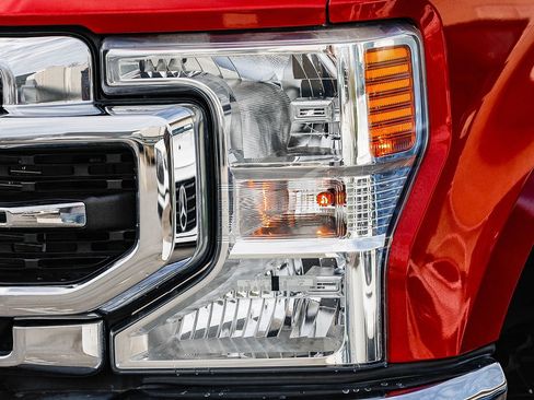 Used 2022 Ford F250 Lariat w/ Lariat Value Package image 7