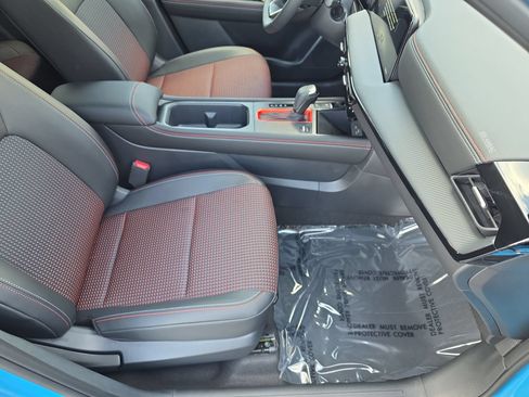 New 2026 Nissan Kicks SR w/ Cold Weather Package FWD image 10
