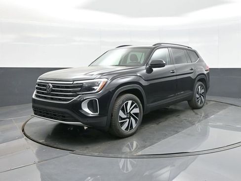 New 2026 Volkswagen Atlas SE image 3