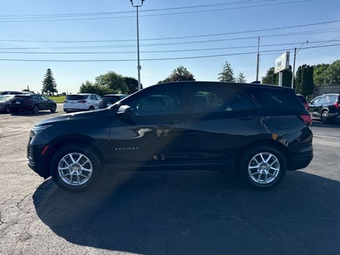Certified 2024 Chevrolet Equinox LS FWD image 2