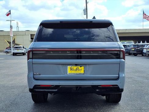 New 2026 Lincoln Navigator L Reserve AWD/4WD image 5