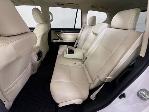 Used 2023 Lexus GX 460 Premium w/ Premium Package AWD/4WD image 25