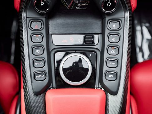 Used 2023 Aston Martin V12 Vantage image 63