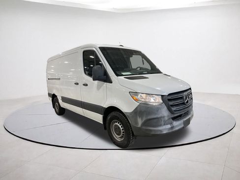 Used 2019 Mercedes-Benz Sprinter 144 image 2