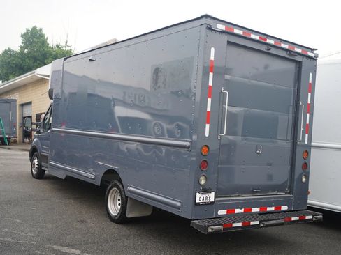 Used 2021 Ford Transit 350 DRW RWD image 8