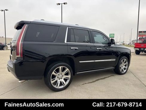 Used 2015 Cadillac Escalade Premium image 23