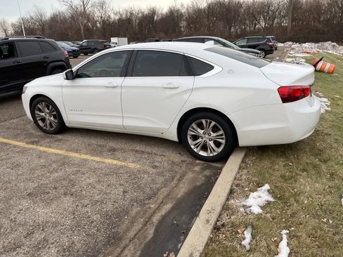 Used 2014 Chevrolet Impala LT w/ Convenience Package image 8