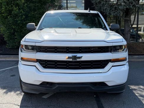 Used 2019 Chevrolet Silverado 1500 Custom w/ Custom Convenience Package AWD/4WD image 3