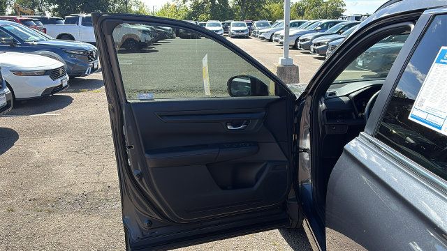 Used 2023 Honda CR-V Sport image 8
