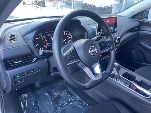 Certified 2025 Nissan Sentra SV image 10