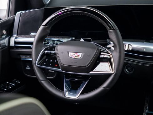 Certified 2025 Cadillac Escalade V w/ LPO, ONYX Package AWD/4WD image 10