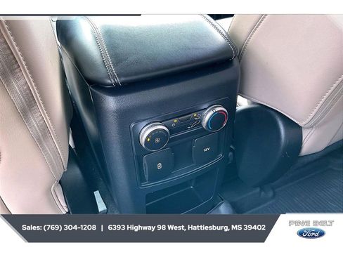 Used 2021 Ford Explorer XLT w/ Equipment Group 202A RWD image 25