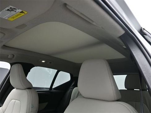 New 2025 Volvo XC40 B5 Plus w/ Protection Package Premier image 20
