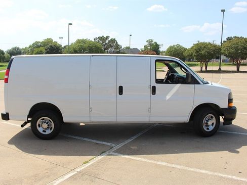 Used 2021 Chevrolet Express 2500 Extended w/ Driver Convenience Package RWD image 6