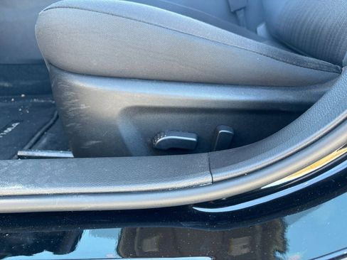 Used 2025 Nissan Altima 2.5 SV image 22