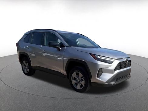 Used 2025 Toyota RAV4 LE image 3