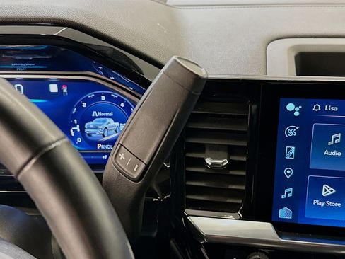 Used 2023 Chevrolet Silverado 1500 LT image 25