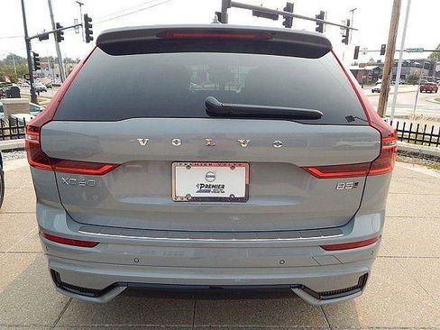 New 2026 Volvo XC60 B5 Ultra w/ Protection Package Premier AWD/4WD image 9