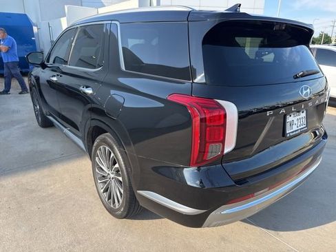 Used 2024 Hyundai Palisade Calligraphy FWD image 4