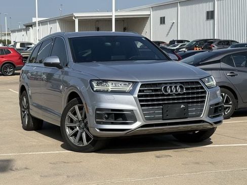 Used 2018 Audi Q7 3.0T Prestige w/ Prestige Package AWD/4WD image 2
