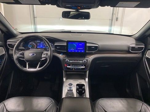 Used 2020 Ford Explorer Limited w/ Class III Trailer Tow Package image 34