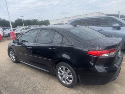 Used 2020 Toyota Corolla LE w/ Carpet Mat Package (TMS) FWD image 11